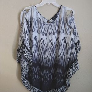 Cold shoulder Top